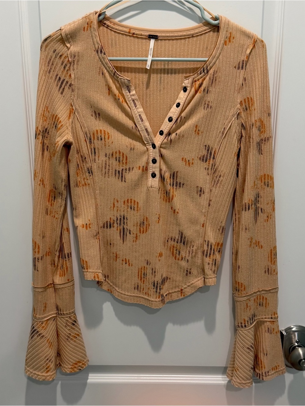 Free People Layer Me Henley Just Peachy Floral Ribbed Top Bell Sleeve Size Small